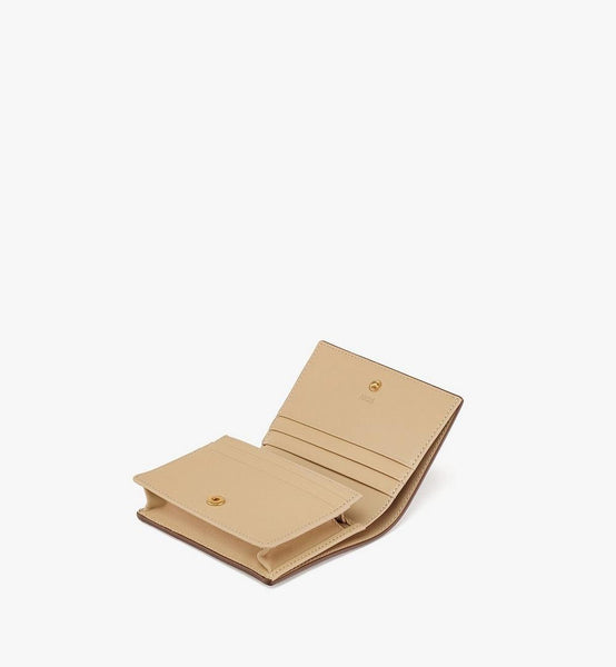 Tracy Wallet in Visetos image 2